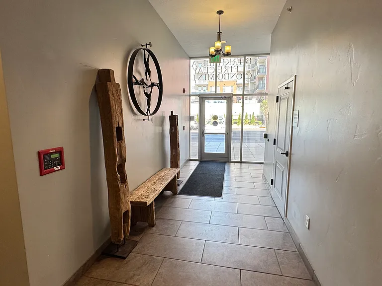 4276 S Main St — Photo 19