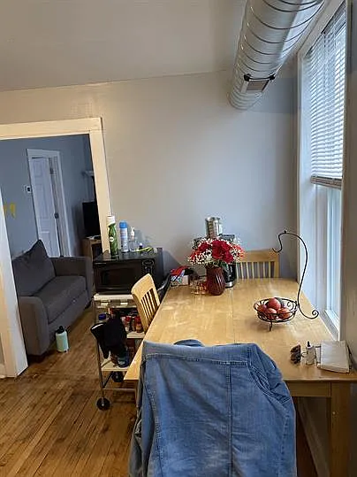 4558 S Justine St - 2R — Photo 4