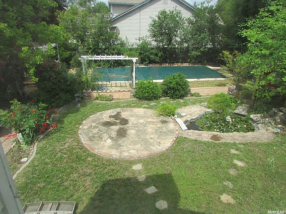 3rd image of 774 Fordham Pl