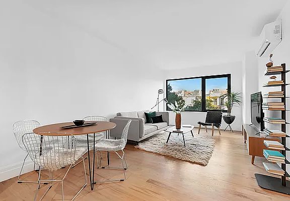 2nd image of 77 Clarkson Ave APT 5D
