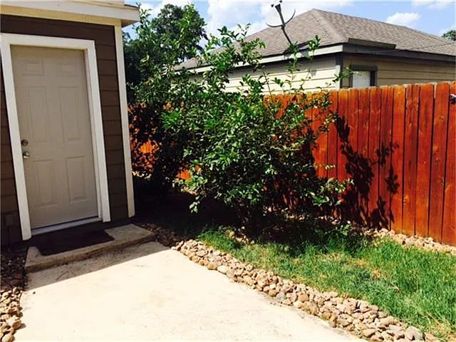 2107 Rustling Trees Way — Photo 28