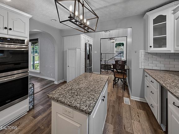 5th image of 718 Hathburn Dr