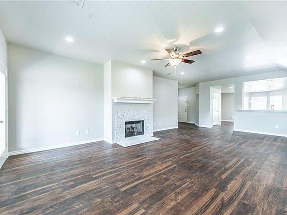 5th image of 4031 Sun King Ln