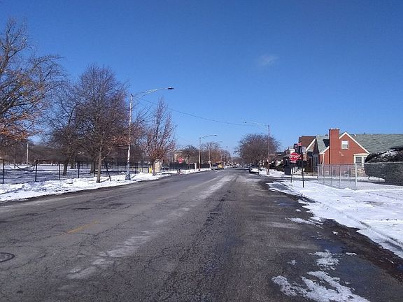 5th image of 8411 S Loomis Blvd