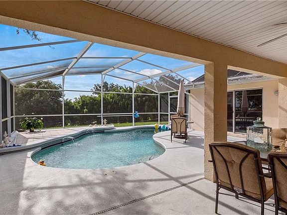 3rd image of 10930 Vista Del Sol Cir