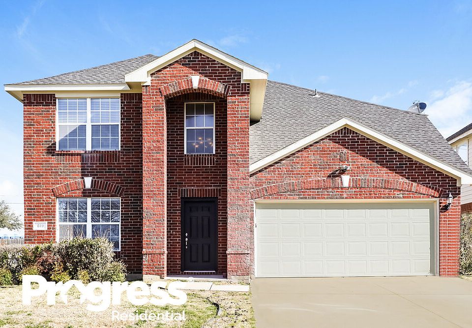 1st image of 819 Pryor Dr