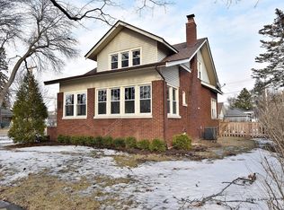 1102 S 5th St, Saint Charles, IL