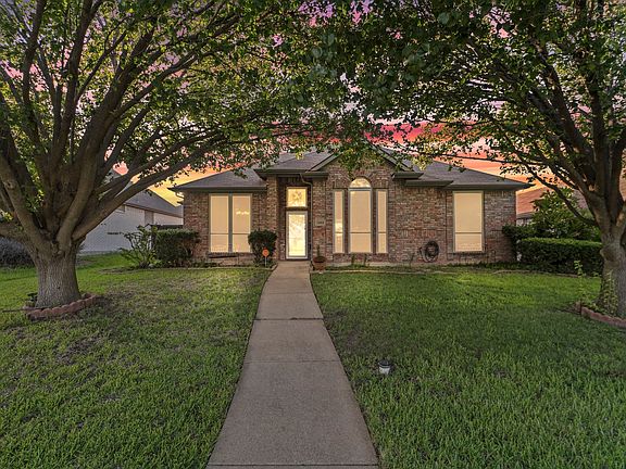 2nd image of 1402 Anchor Dr