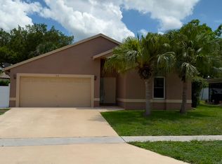 168 Royal Pine Cir S, Royal Palm Beach, FL 33411