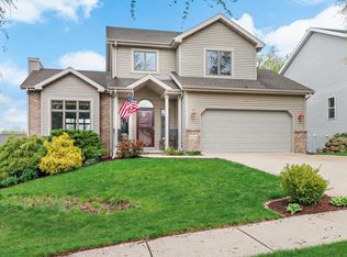 6514 Appleglen Ln, Madison, WI 53719