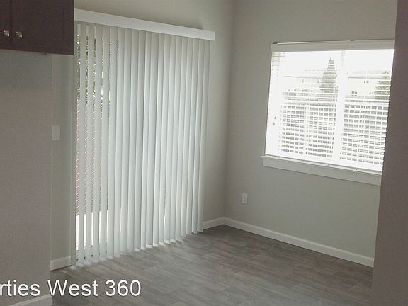 4th image of 12600 NE 49th St Unit G20
