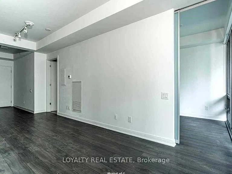 50 Charles St E #2408 — Photo 6