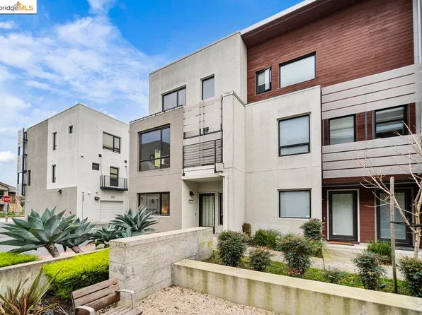 501 Zephyr Dr, Oakland, CA 94607