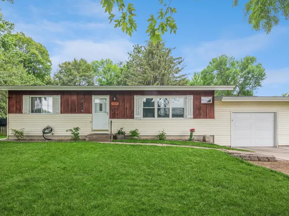 13234 Andrews Ave, Lindstrom, MN 55045