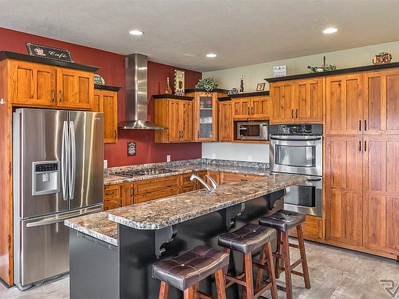 3rd image of 709 S Little Brook Ln