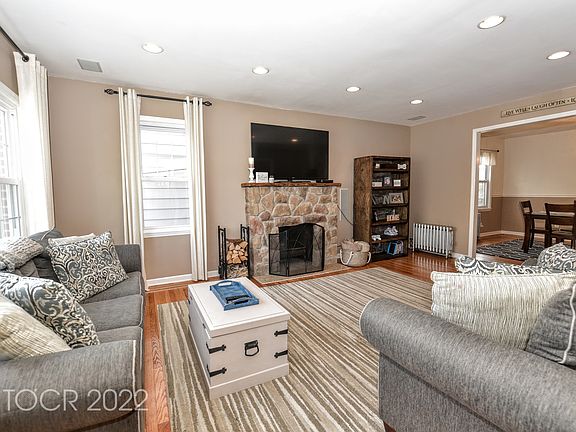 4th image of 17 Park Ave