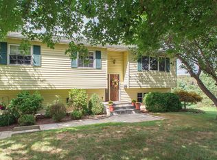 9 Spring Hill Ct, Wappingers Falls, NY 12590
