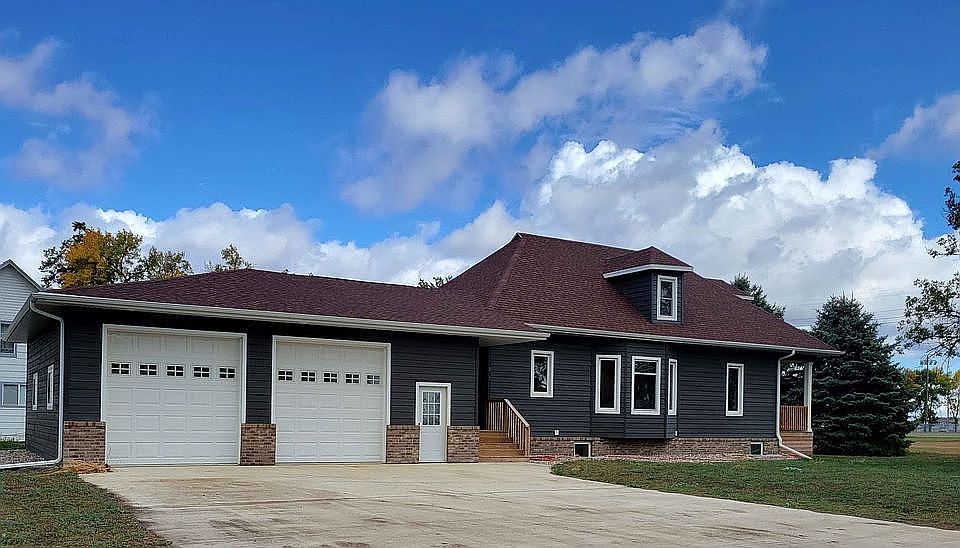 203 E 5th St, Elkton, SD 57026 Zillow