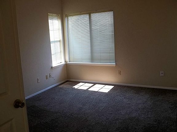 5th image of 7502 Epsom Downs Dr