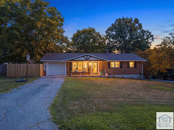 2nd image of 181 Baronwood Rd