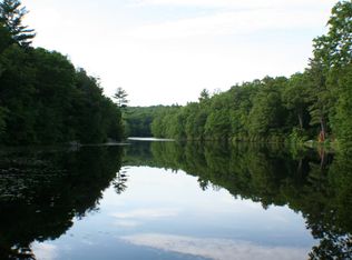 490 N Madison Rd, Guilford, CT 06437