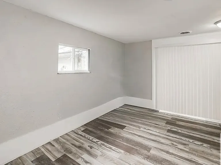 5084 Adella St — Photo 3