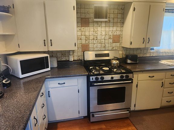 3rd image of 312 N Michigan Ave
