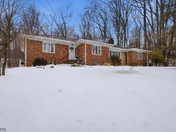 17 Helen St, Warren Twp., NJ 07059