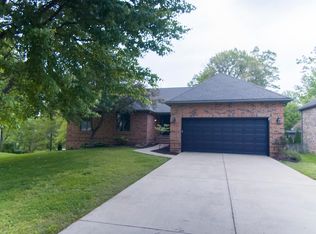 1432 S Ranch Dr, Springfield, MO 65809