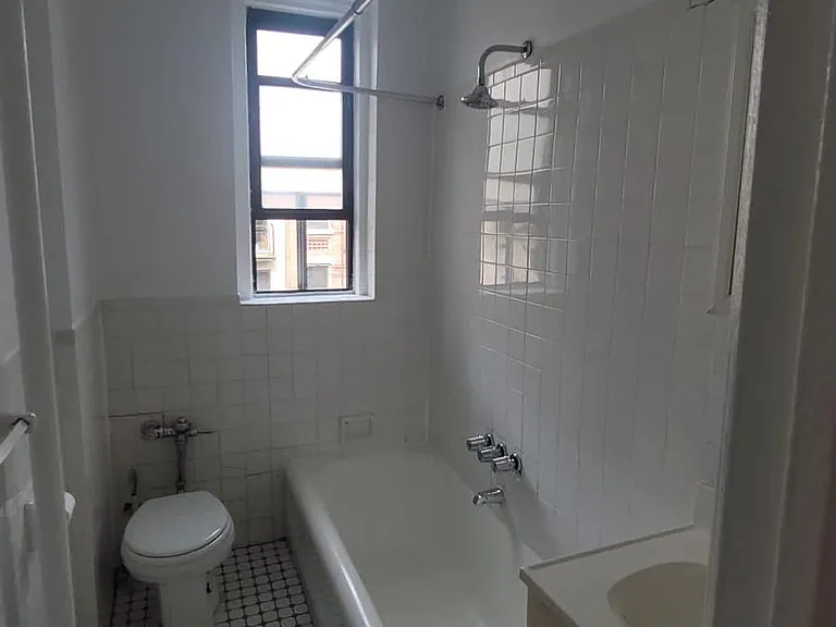 222 E 82nd St #5C — Photo 14