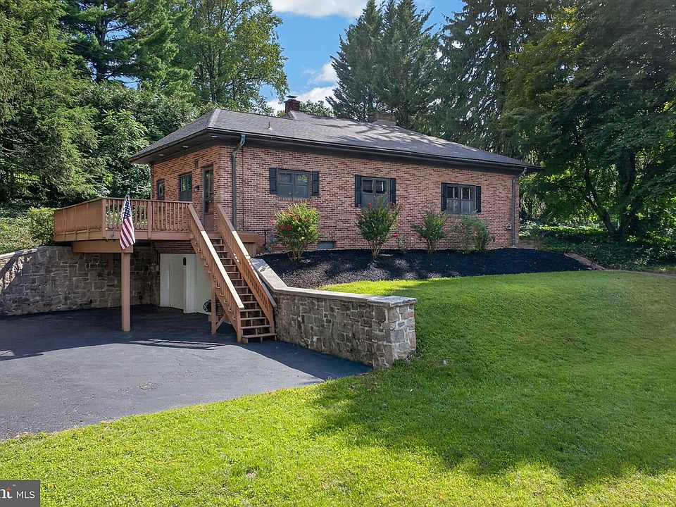 1st image of 914 Somerset Ln