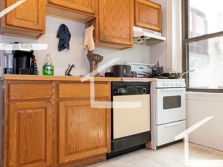 35 Mount Hood Rd #6 — Photo 2