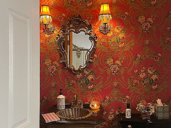 POWDER ROOM