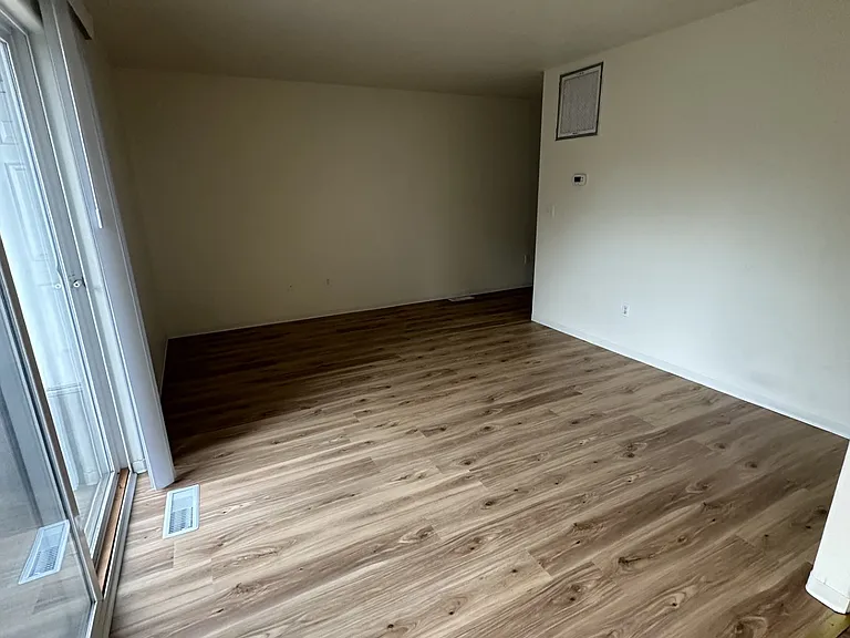 565 Briarwood Dr #563 — Photo 14