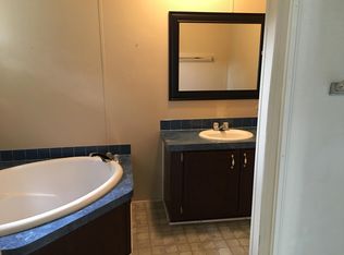 183 Spruce St, Kingsland, GA 31548