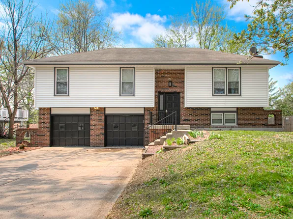 7507 NW 77th St, Kansas City, MO 64152