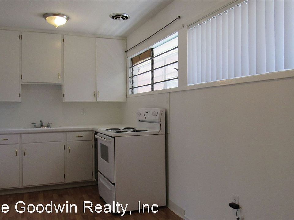 1st image of 1220 14th Ave #103