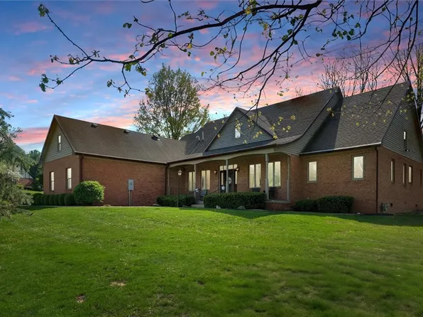 3401 Fairway Dr, Danville, IL 61832