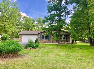 19226 Greenwood Ridge Rd, Lebanon, MO 65536