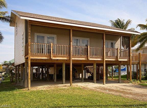 4th image of 575 Carlos Cir