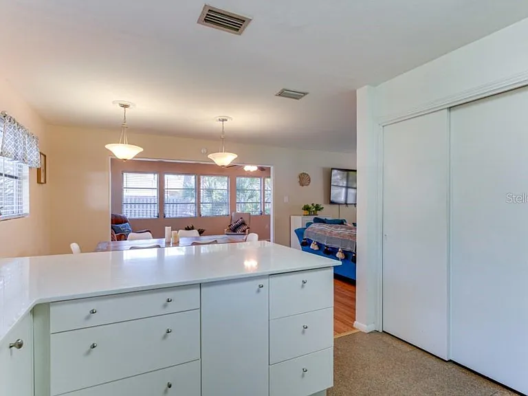 2301 Kalin Ln — Photo 20