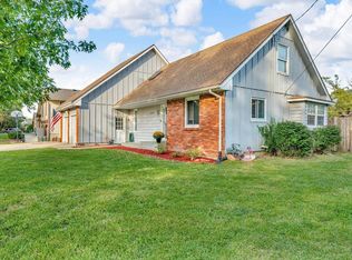 2928 SE Granger St, Topeka, KS 66605