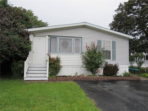 2nd image of 11 Sycamore Dr