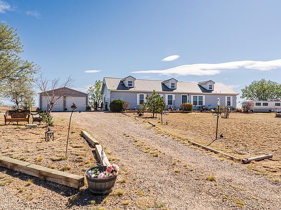 2nd image of 38 Stallion Rd