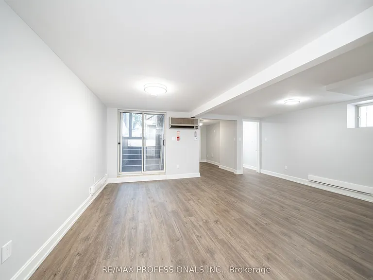 1485 King St W #4 — Photo 5
