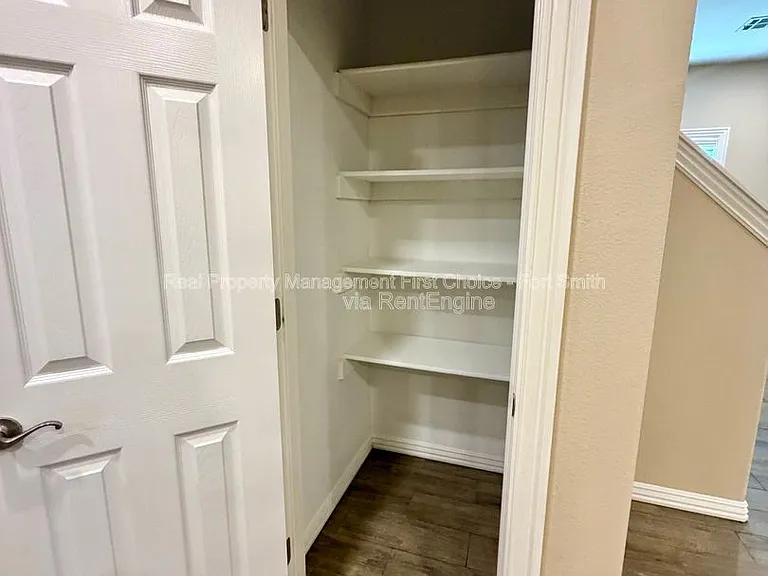 6605 Leightyn Ln — Photo 7