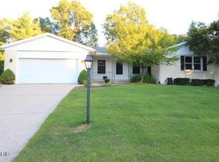 1400 Elderwood Ct NW, Grand Rapids, MI 49544