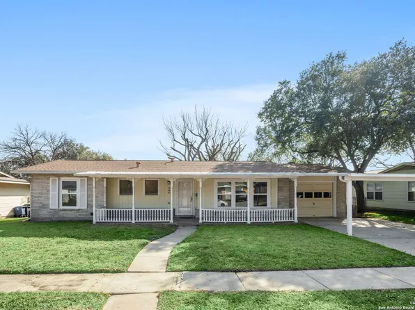 366 Sprucewood Ln, San Antonio, TX 78216