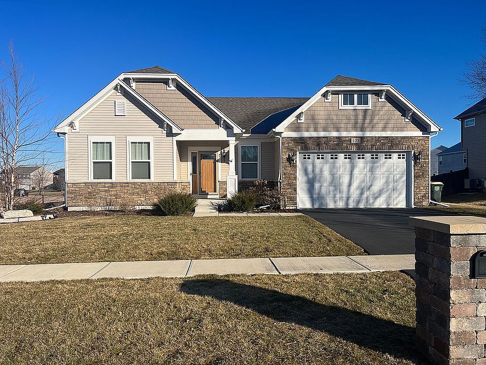 1st image of 123 Willowwood Dr N