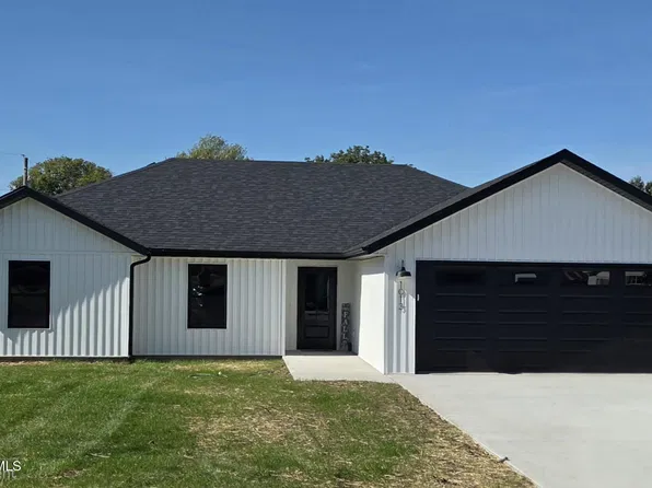 1013 Colorado Ave, Eldon, MO 65026